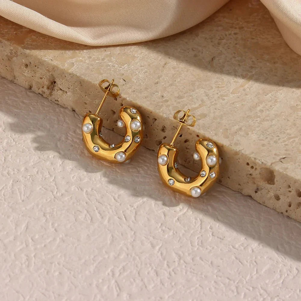 Samira Pearl Hoop Earrings
