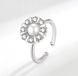 Lía Calm Ring