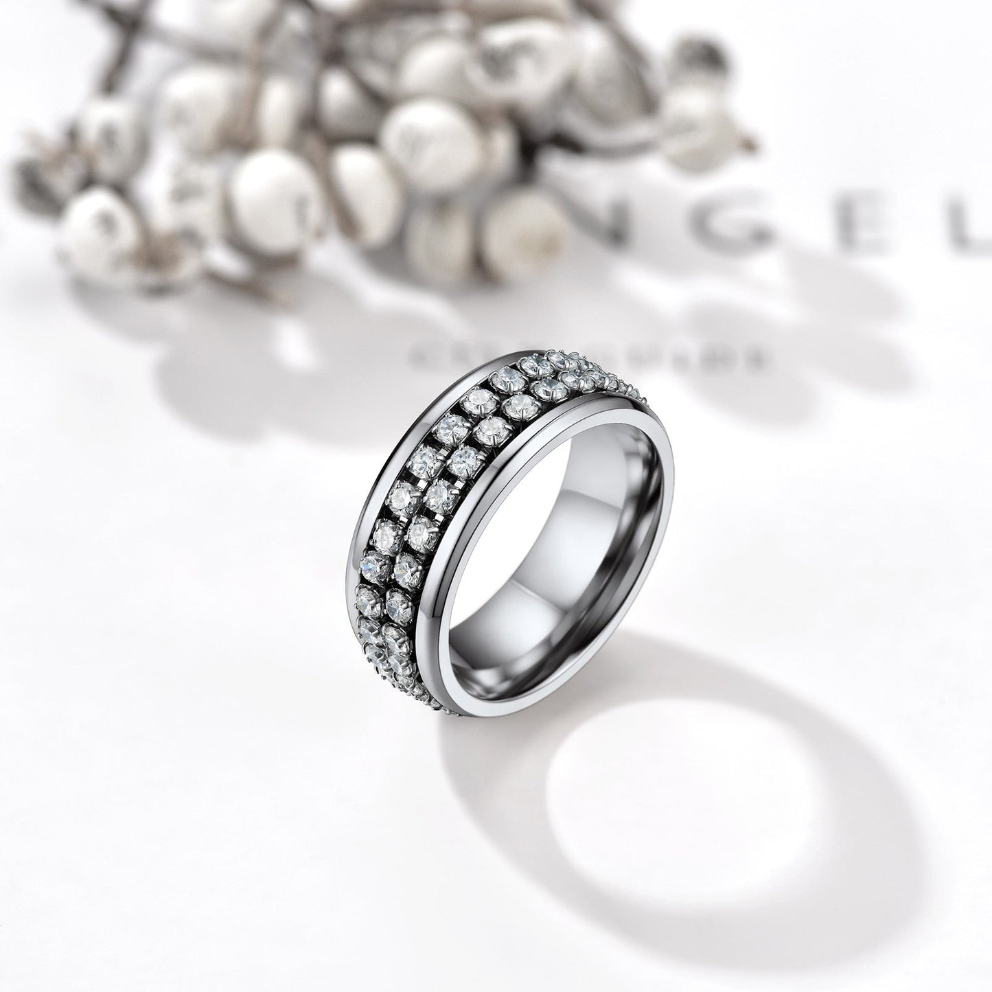 Anillo de circonita cúbica Trivora