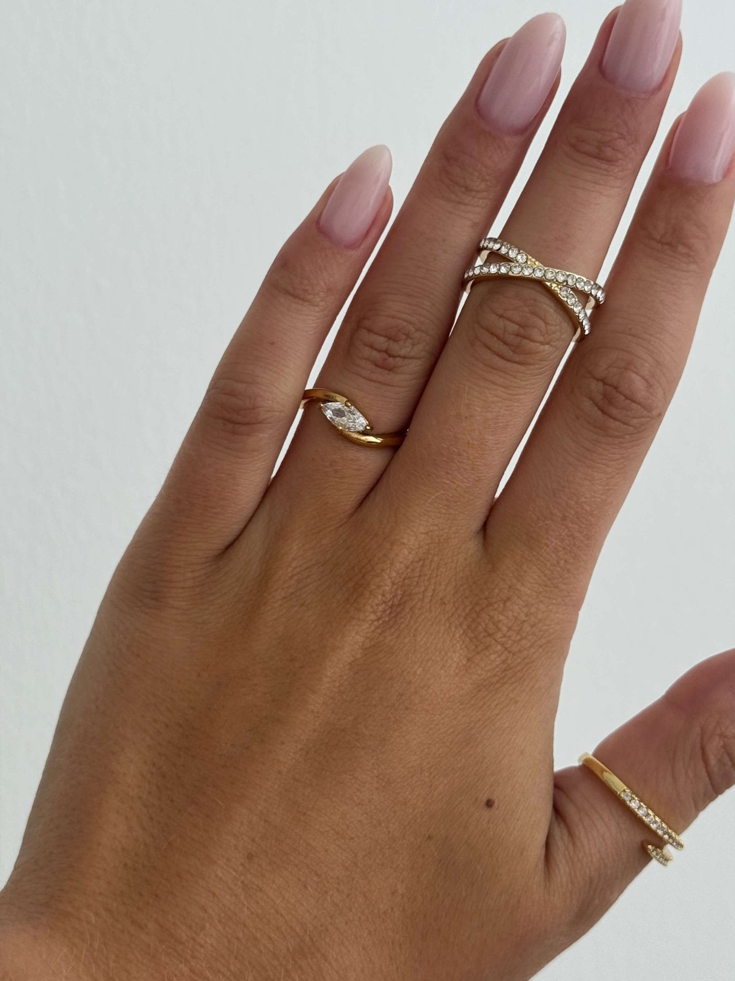 Calista Twisted Elegance Band Ring