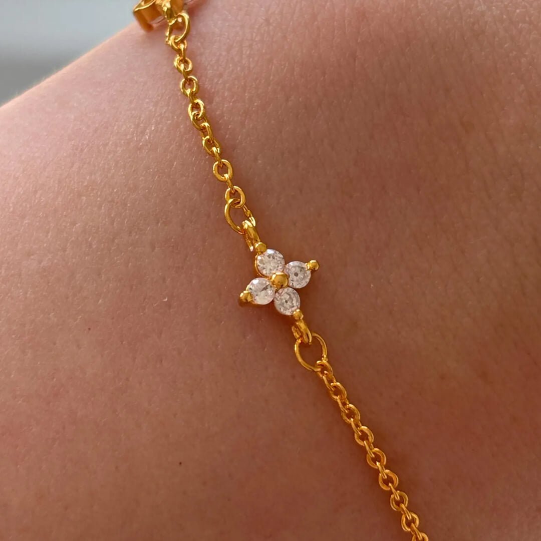 Dina Rhinestone Flower Chain Bracelet