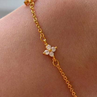 Dina Rhinestone Flower Chain Bracelet