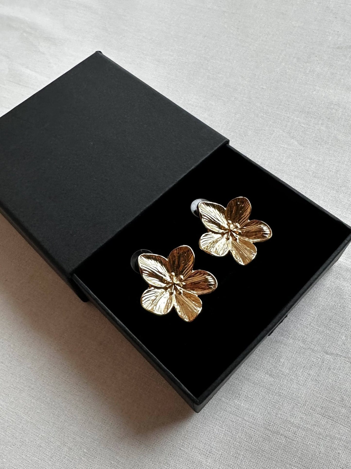 Lea Flower Statement Earrings