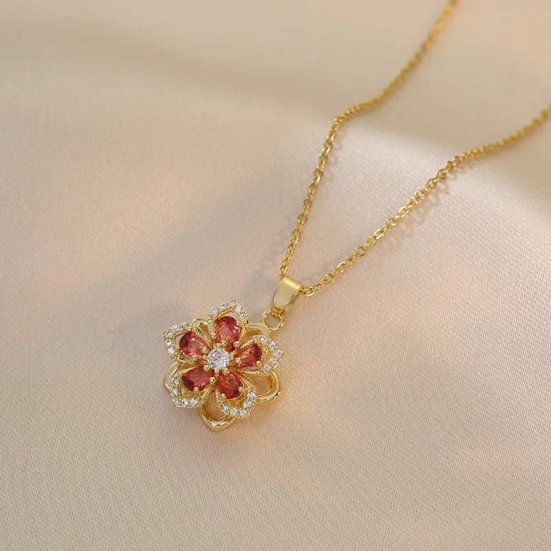 Mia Flower Pendant Necklace