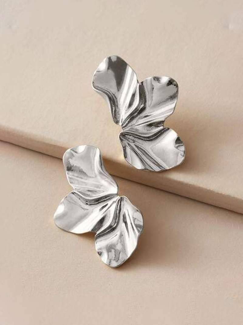 Mia Flower Petal Earrings