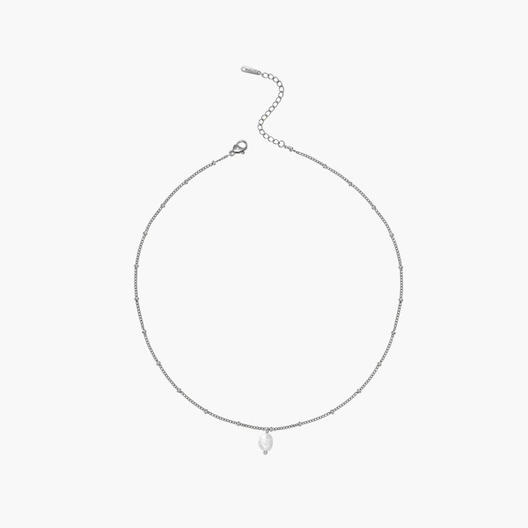 Reina Pearl Pendant Necklace