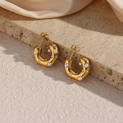 Samira Pearl Hoop Earrings