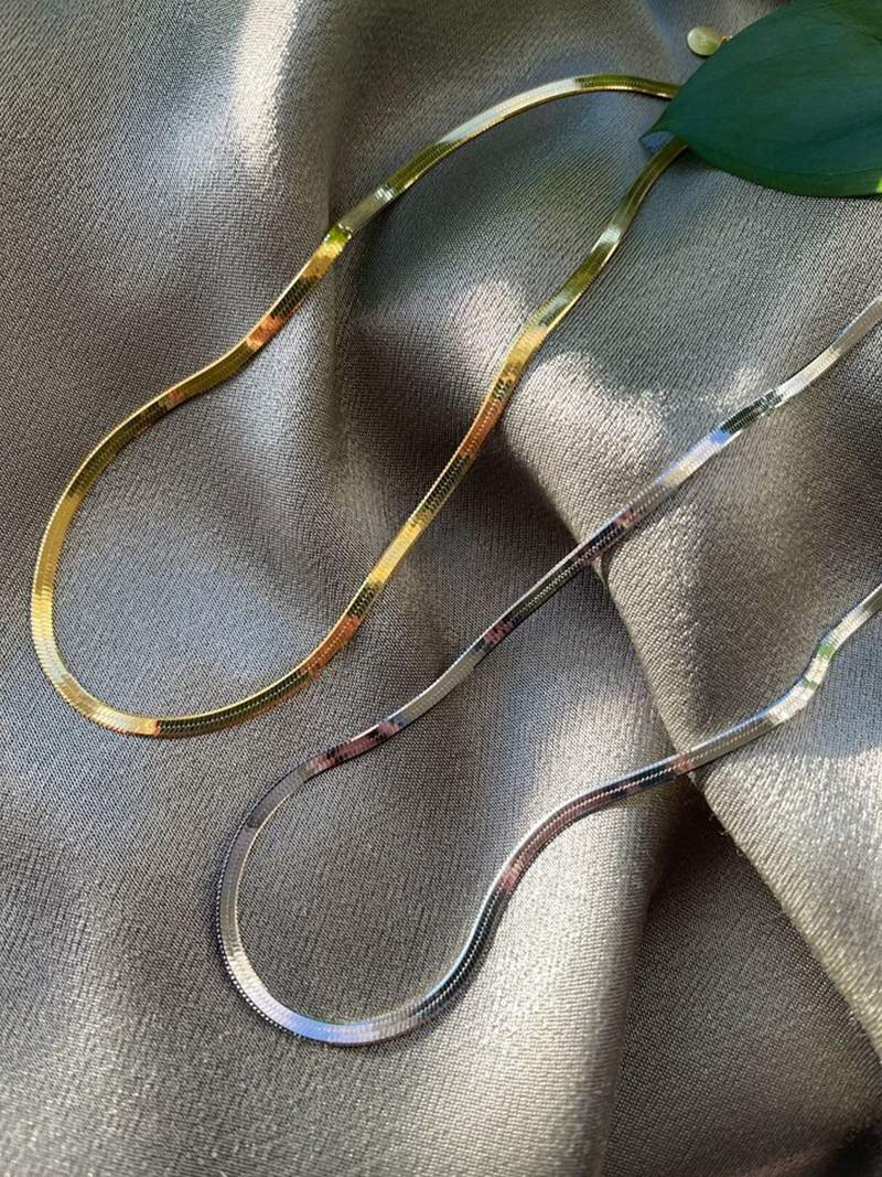 Sleek Flat Chain Necklace