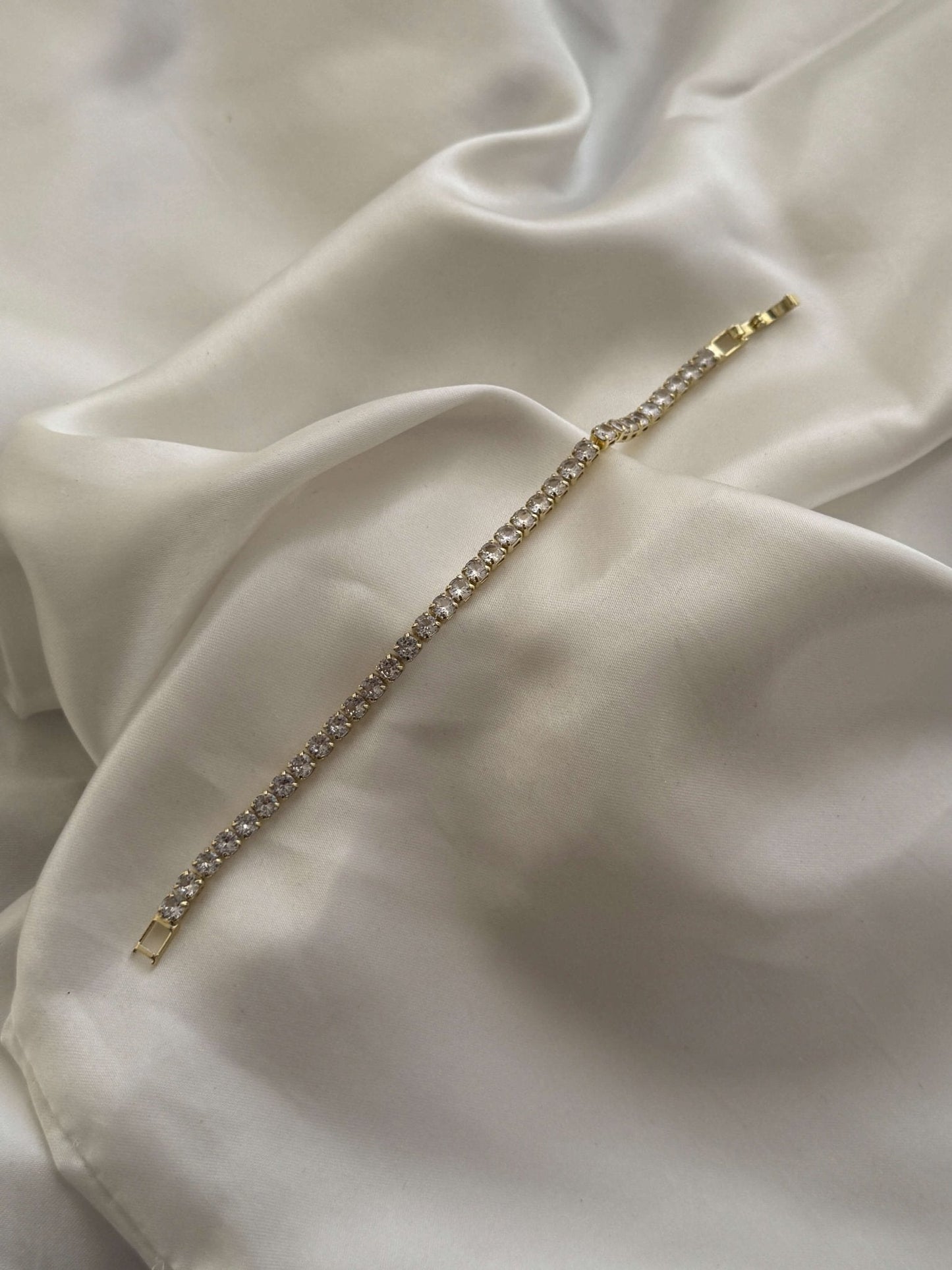 Round Cut Zirconia Tennis Bracelet